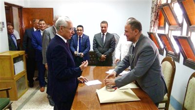 رئيس الحامعة يعقد لقاءا مفتوحا مع اعضاء هيئة التدريس والعاملين على هامش اجتماع الجمعية العمومية