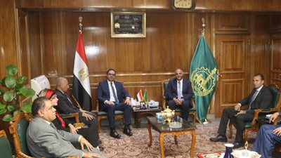 دراسة استغلال مساحة 13 ألف متر لإقامة مشاريع للشباب بالقليوبية