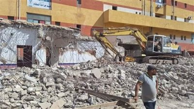 بدء هدم وإزالة مبنى استقبال مستشفى منية النصر بالدقهلية