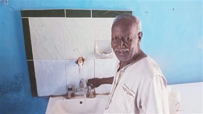 محافظ أسوان: شن حملات على المطاعم والأسواق لمتابعة جودة وصلاحية الأطعمة والمشروبات