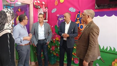 نائب وزير التعليم يستبعد مدير مدرسة من عمله بالمنوفية