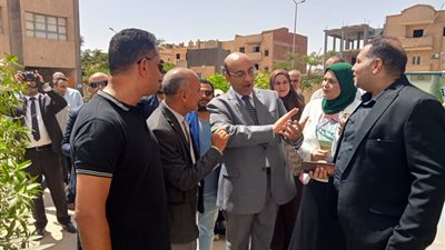 نائب وزير التعليم يتفقد مدارس إدارة 6 أكتوبر وحدائق أكتوبر والدقي 