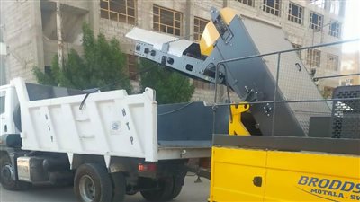 رفع 450 طن مخلفات وأتربة فى حملات نظافة جنوب الأقصر (صور)