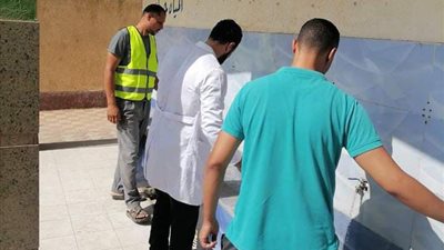  فرق طوارئ لمراجعة شبكات المياه والصرف الصحي بمدارس ومعاهد القليوبية..صور