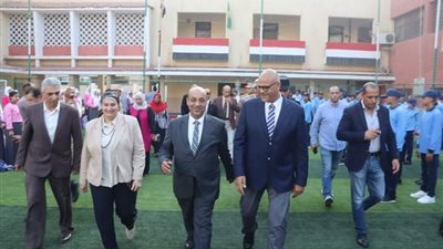 محافظ القليوبية ونائب وزير التعليم يتفقدان المدارس بأول أيام الدراسة 