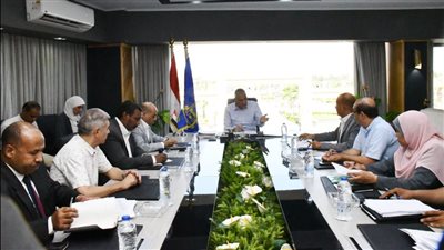 محافظ أسوان: تحقيق الجاهزية الكاملة بـ1519 مدرسة لتهيئة الأجواء أمام أبنائنا الطلاب