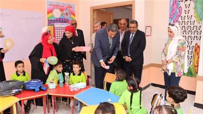 في أول أيام الدراسة.. محافظ دمياط يفتتح مدرسة ٦ أكتوبر الجديدة