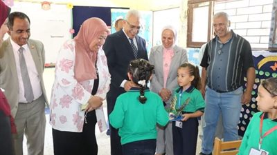 مدير تعليم القاهرة يصدر تنبيهات هامة خلال زيارته لمدرسة السيدة خديجة الإبتدائية