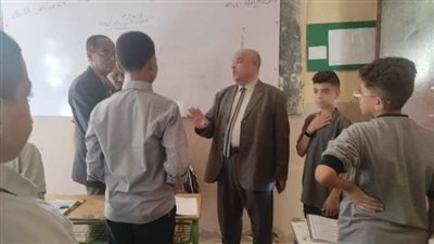 وكيل تعليم الأقصر يتفقد انتظام العملية الدراسية في المحافظة (صور)