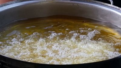 «سكب عليه زيت مغلي».. حكم رادع للمتهم بإصابة مهندس بعاهة مستديمة بالقليوبية