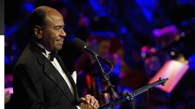 وفاة عازف الساكسفون الأمريكي جولسون عن عمر 95 عاما