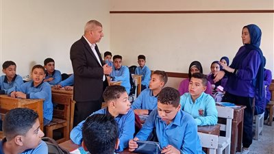 مدير «تعليم دمياط» يتفقد مدارس فارسكور (صور)