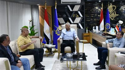 محافظ أسوان يلتقى برئيس الهيئة القومية لمياه الشرب والصرف الصحى الجديد