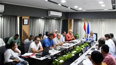 قرارات إزالة جديدة.. محافظ أسوان يتوعد للمخالفين فى البناء