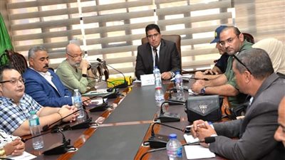 نائب محافظ الدقهلية يوجه بتوعية المزارعين بعدم حرق قش الأرز ومحاسبة المخالفين