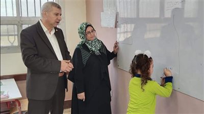 مدير «تعليم دمياط» يتفقد عددا من المدارس 