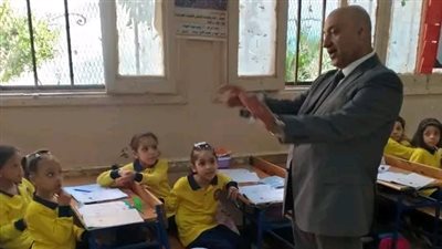 نائب وزير التعليم في جولة تفقدية لمدارس العمرانية والهرم (صور) 