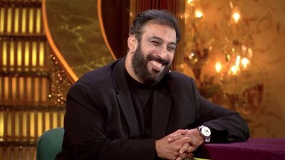 حسام حسني: أنا من مدرسة سيد درويش ومسلسل عمر أفندي ناجح من أول حلقة (فيديو)