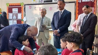 نائب الوزير ومدير تعليم الجيزة يتفقدان المدارس بإدارتى العمرانية وجنوب المحافظة