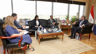 وزير السياحة والآثار وسفير كمبوديا بالقاهرة يبحثان تطوير علاقات التعاون بين البلدين