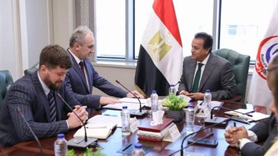 الصحة يستقبل سفير بيلاروسيا بالقاهرة لبحث التعاون في القطاع الصحي