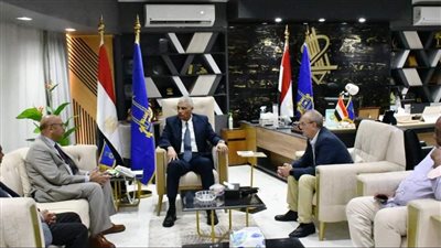 اجتماع هام لمحافظ أسوان ورئيس هيئة قصور الثقافة بشأن الموسم السياحى