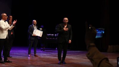 تكريم أحمد السقا في ختام مهرجان الإسكندرية المسرحي (صور)