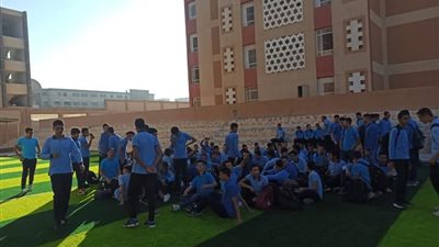 «أرجوكم انقذونا».. طلاب STEM أكتوبر ينظمون وقفة احتجاجية ويوجهون رسالة للمسئولين