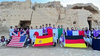 عروض نهرية بممشى أهل مصر بكورنيش النيل فى أسوان