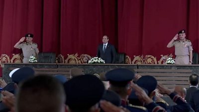 السيسي يلتقي طلاب الأكاديمية العسكرية قبل تخريج دفعات جديدة لعام 2024