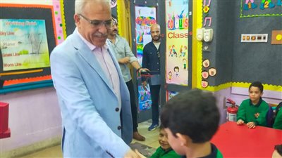 مدير تعليم القاهرة يواصل جولاته الميدانية لمتابعة انتظام سير العملية التعليمية (صور)