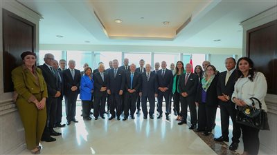 البنك الأهلي المصري يكرم هشام عكاشة وأعضاء مجلس الإدارة بمناسبة انتهاء مدتهم عام 2024