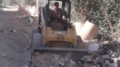 حملة موسعة لنظافة الشوارع بمدينة أرمنت غرب الأقصر (صور)