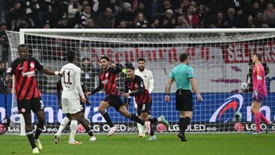 مرموش في مهمة شاقة مع فرانكفورت ضد بايرن ميونخ بالبوندسليجا