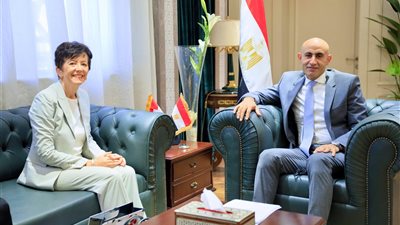 تفاصيل لقاء وزير التربية والتعليم بسفيرة سويسرا 