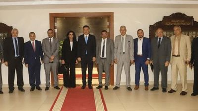 وزير الزراعة يبحث مع مجموعة الغانم الكويتية تعزير استثماراتها في مصر 