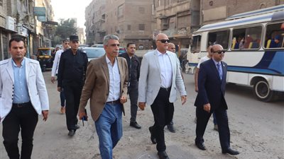 جولة لمحافظ القليوبية لمتابعة مشروعات الرصف بشبرا الخيمة