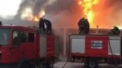 اندلاع حريق داخل مخزن أحذية في الموسكي.. والحماية المدنية تدفع بـ4 سيارات إطفاء