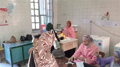 «صحة الأقصر» تجرى فحص طبي للمواطنين ضمن مبادرة 100 يوم صحة