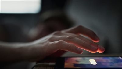 لماذا يحذر الخبراء من استخدام زر الغفوة في المنبه؟