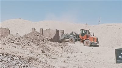 استرداد 17 حالة تعد علي أراضي أملاك الدولة بالأقصر (صور)