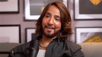 هاني البحيري: والدي كان موجه أول لغة عربية وأنا جبتله العار