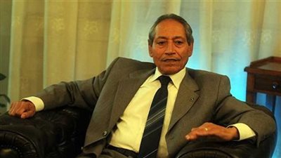 وزير التموين الأسبق يحذر من التحول للدعم النقدي