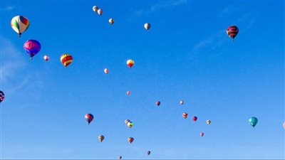 ما هو مهرجان البالونات الهوائية الساخنة؟ وماذا يمثل؟