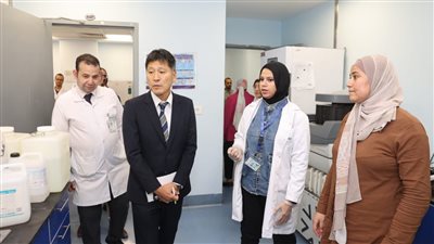 وفد السفارة اليابانية يشيد بمستوى الخدمات الطبية بمستشفى الأورام في الأقصر 