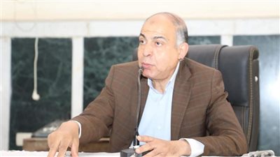 محافظ المنيا يحث الفلاحين على زراعة القمح وتحقيق أعلى إنتاجية للاكتفاء الذاتى