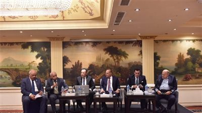 «جبران» يواصل جلسات الحوار الاجتماعي لمناقشة مشروع قانون العمل