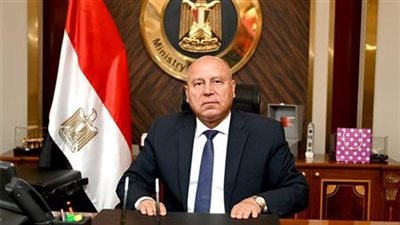 الإطاحة بـ 4 مسؤولين.. وزير النقل يصدر قرارات عاجلة بشأن حادث قطار المنيا