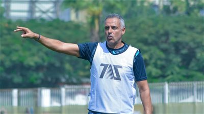 جوزيه جوميز يعقد جلسة مع عبدالله السعيد خلال مران الزمالك 