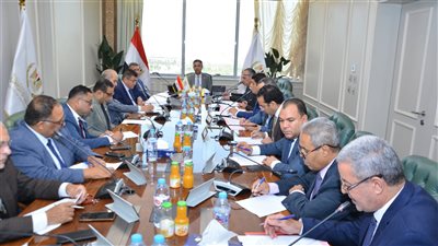 وزير التموين يترأس اجتماع اللجنة العليا للمطاحن 